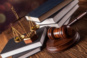 6 Benefits of Choosing Litigation Lawyers for Business Disputes